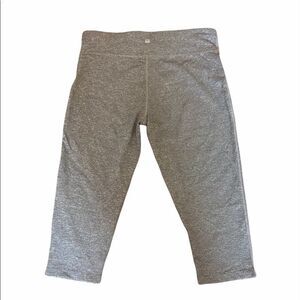 NWOT MOUNTAIN WAREHOUSE Grey Crop Athletic Pant
